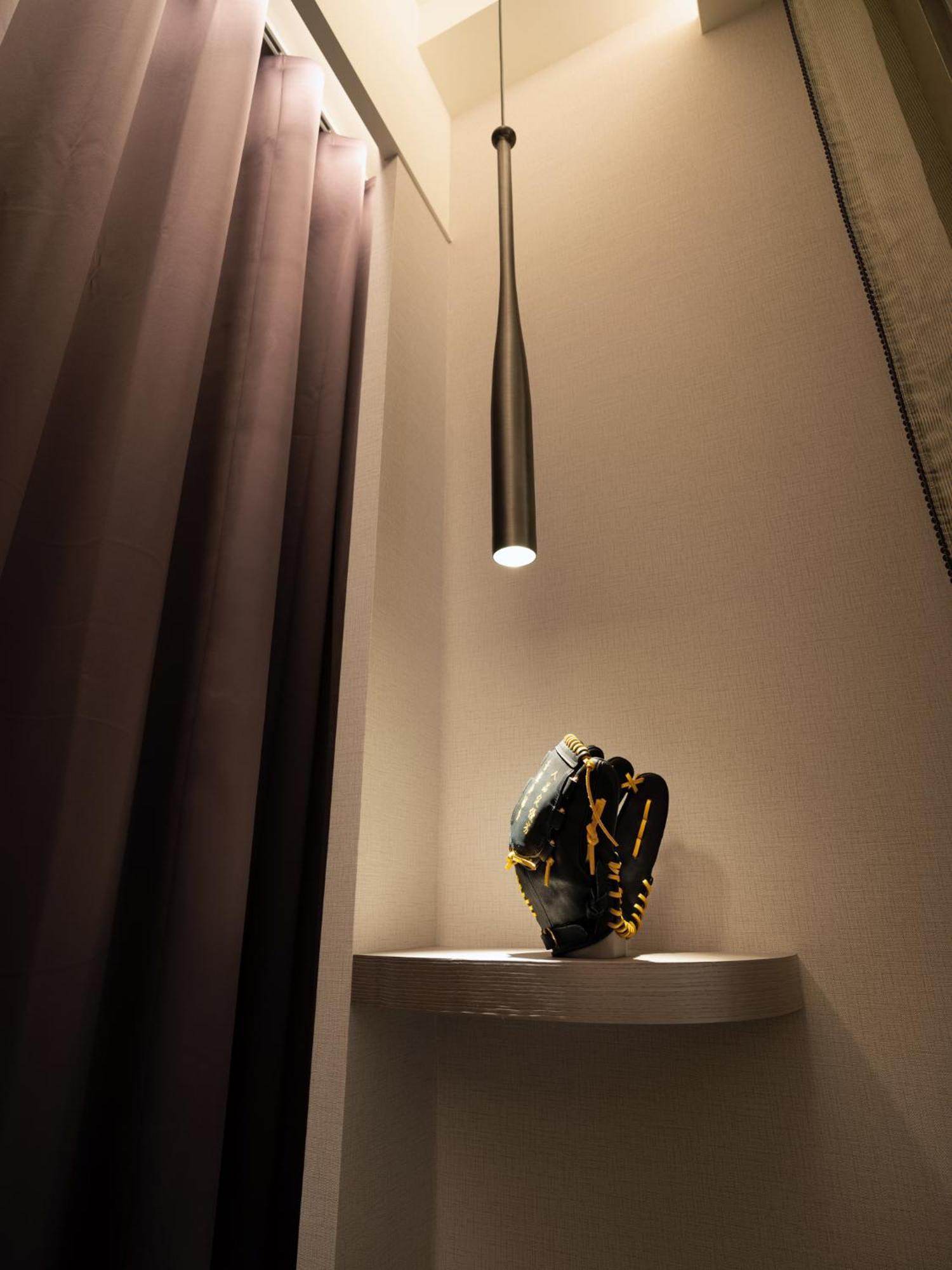 Fame Hall Garden Hotel Longtan Room photo A pendant light